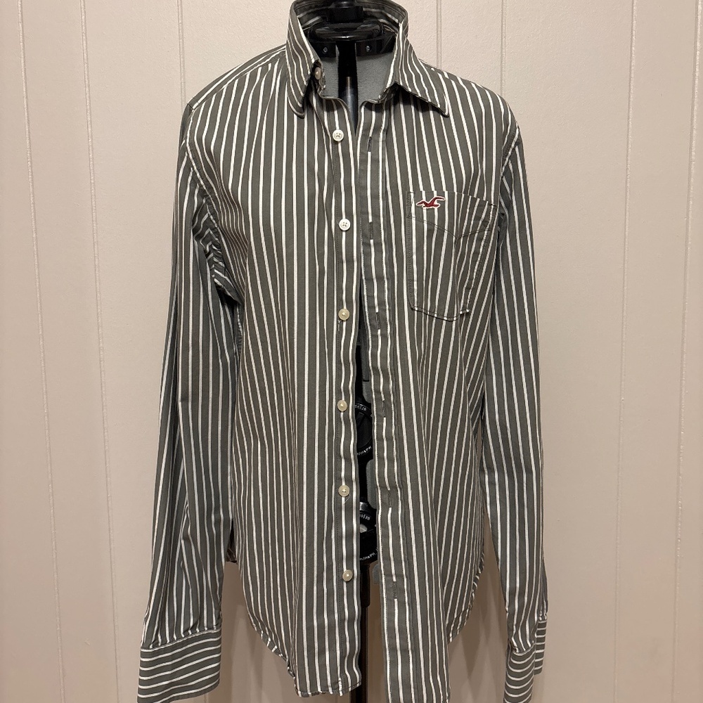 Men’s Large Hollister shirt
